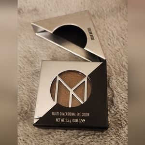 IL MAKIAGE Color Boss Eye Color in News Flash